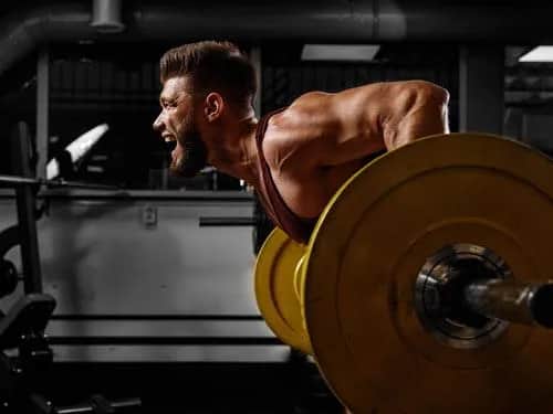 Ile mg kofeiny przed treningiem, aby uniknąć zmęczenia i poprawić wyniki?