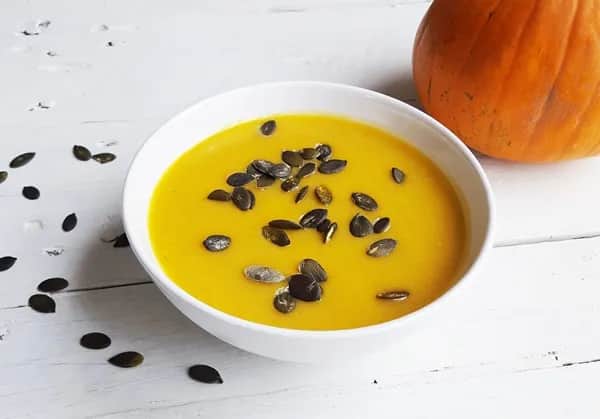 Czy zupa z dyni jest dietetyczna? Odkryj jej niskokaloryczne zalety